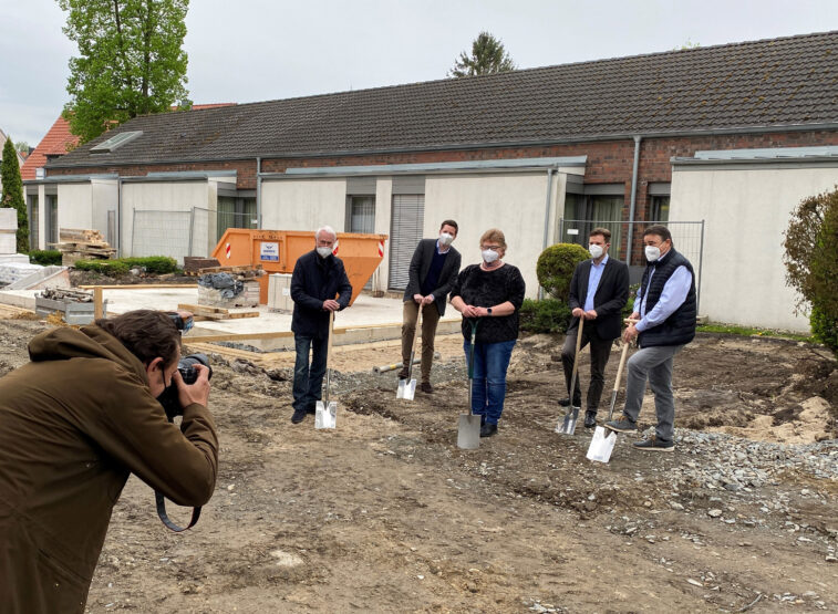 Spatenstich für Erweiterungsanbau des Lukas Hospiz Herne